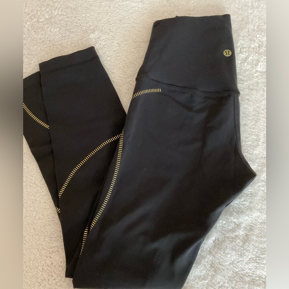 Lululemon Limited Edition Align Like New Size 4 Black & Gold